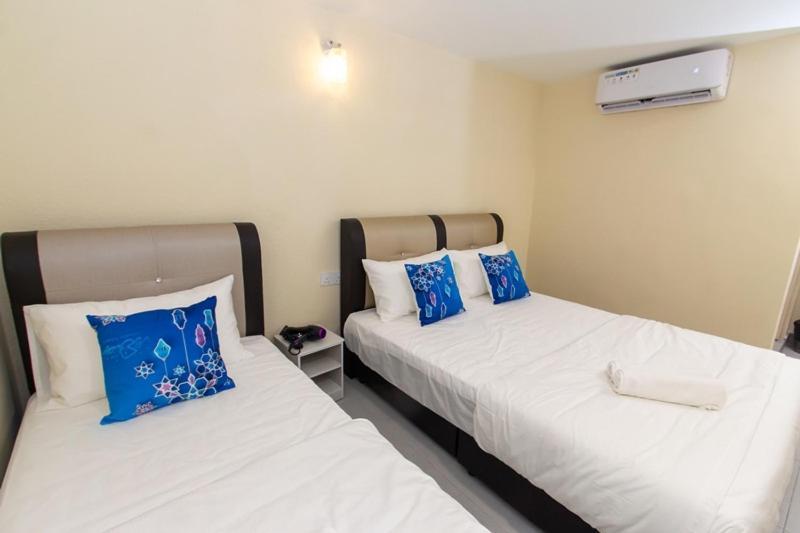 Southern Tip Hotel Pontian Kecil Extérieur photo