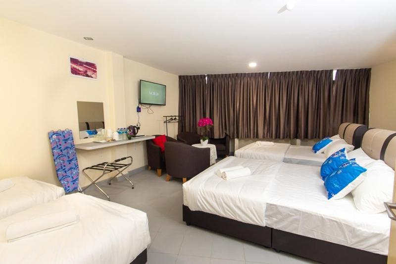 Southern Tip Hotel Pontian Kecil Extérieur photo